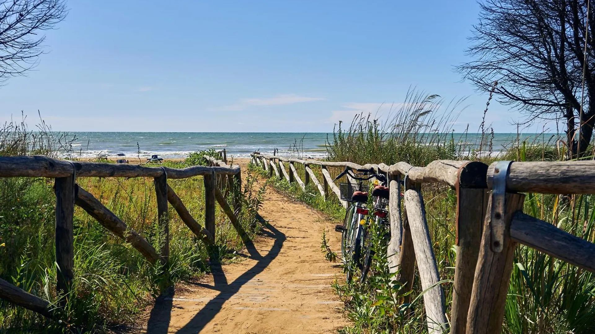 Two-Bedroom Villa In A Quiet Area Next To The Sea Bibione Apartment